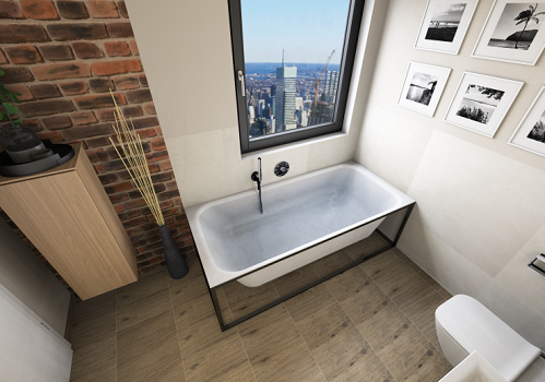 Modernes Badezimmer mit freistehender Badewanne, Ziegelwand, Holzboden, großem Fenster und stilvoller Bildergalerie.